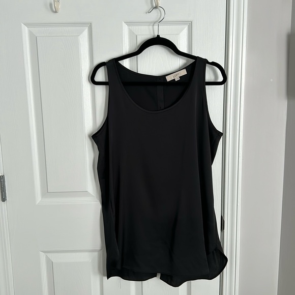 Loft Shell/tank sheer buttons down center back L like new condition - Picture 1 of 7
